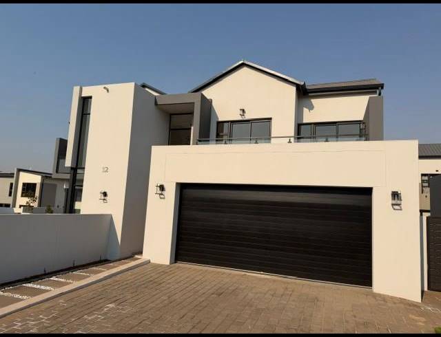 4 BEDROOM HOUSE FOR SALE IN FOUNTAINBROOK ESTATE